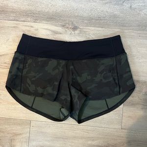Lululemon Speed Short Green Camo Size 4